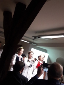 Szkolny Zespół Regionalny - występuje i świętuje!_1