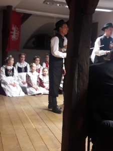 Szkolny Zespół Regionalny - występuje i świętuje!_4
